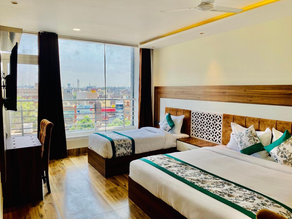 Hotel White House By An Hotels - Walking Distance From Golden Temple Amritsar Exterior photo