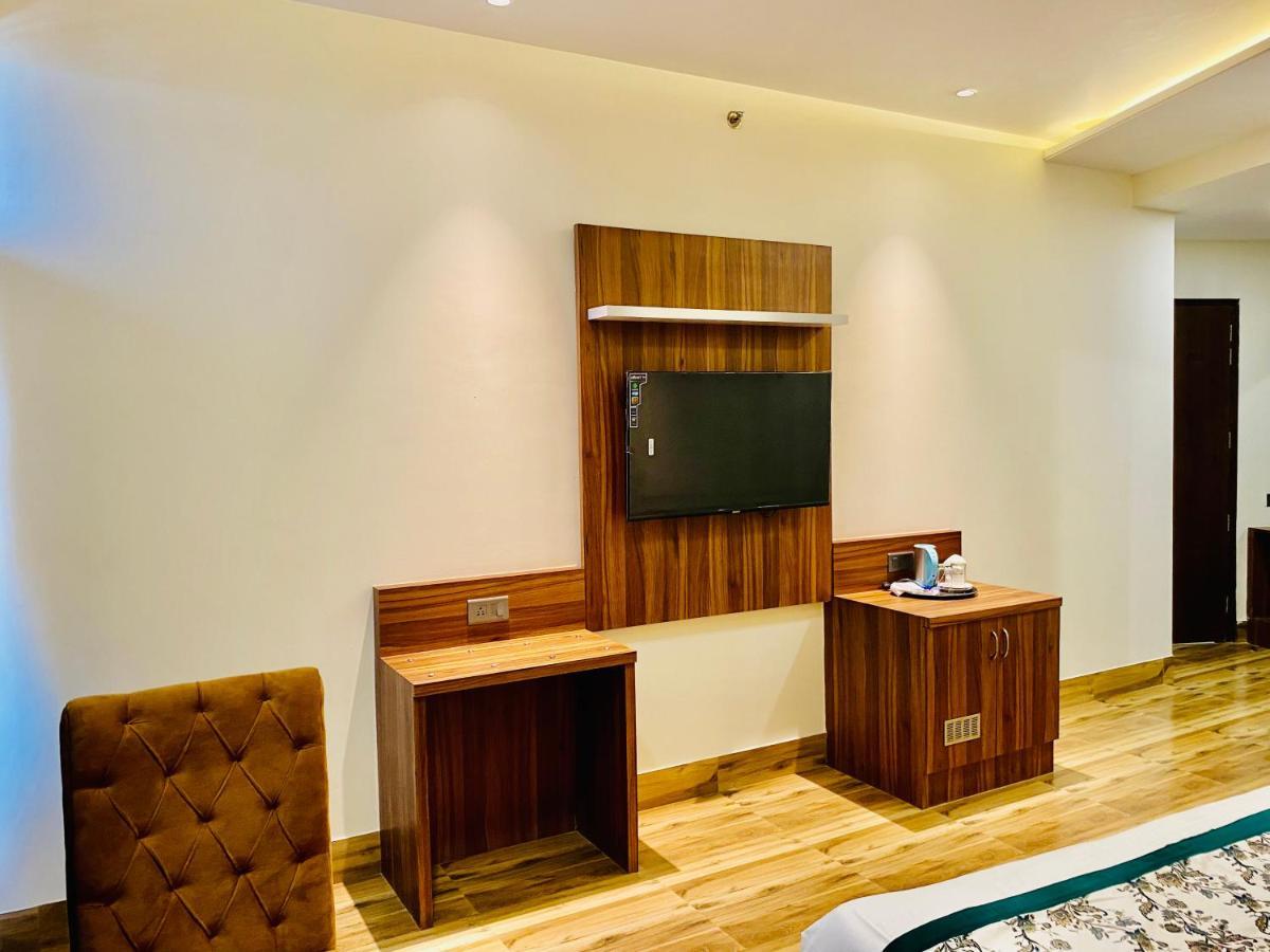 Hotel White House By An Hotels - Walking Distance From Golden Temple Amritsar Exterior photo