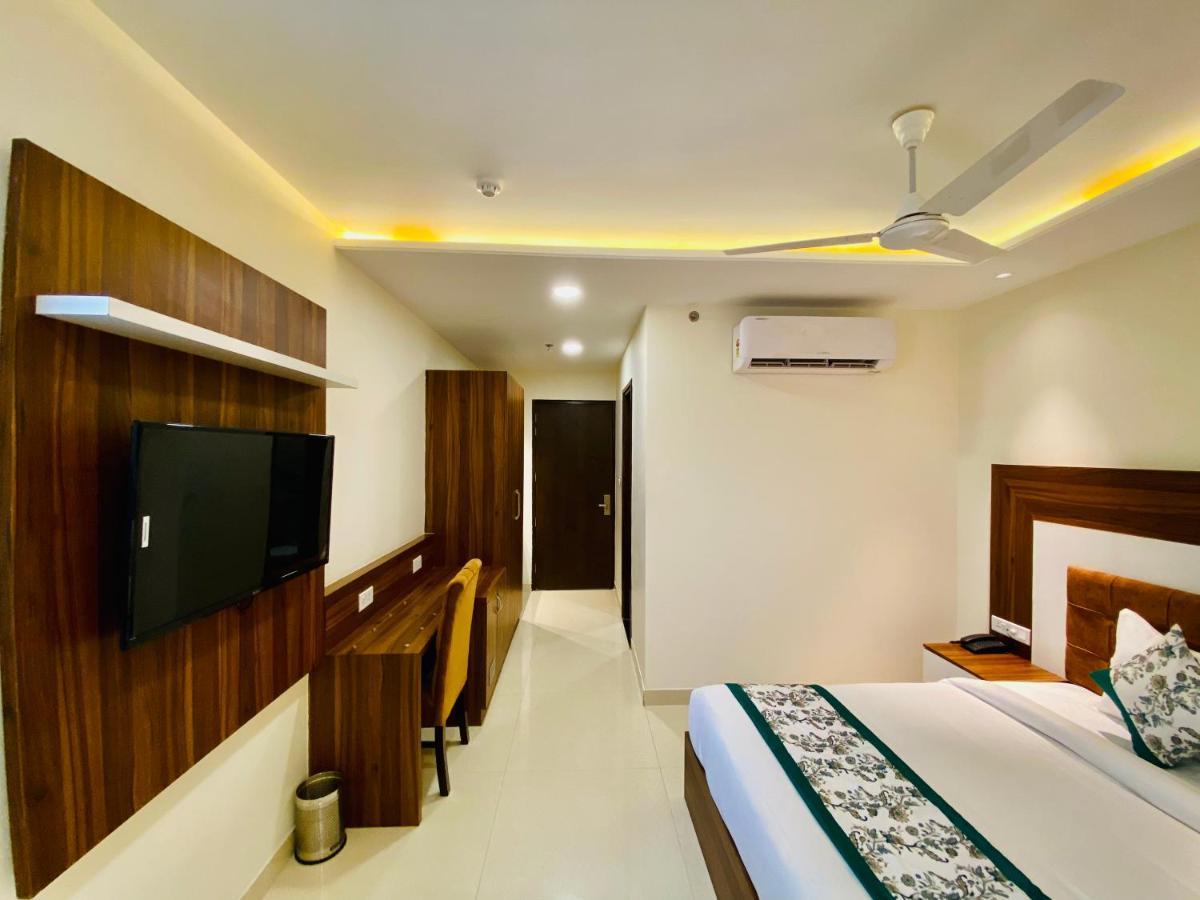 Hotel White House By An Hotels - Walking Distance From Golden Temple Amritsar Exterior photo