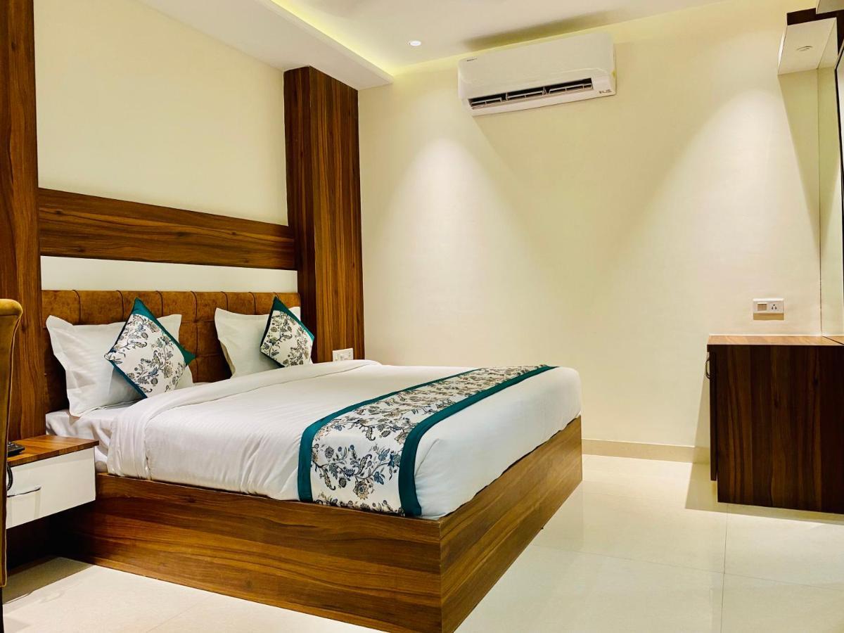 Hotel White House By An Hotels - Walking Distance From Golden Temple Amritsar Exterior photo