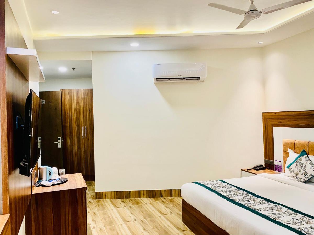 Hotel White House By An Hotels - Walking Distance From Golden Temple Amritsar Exterior photo