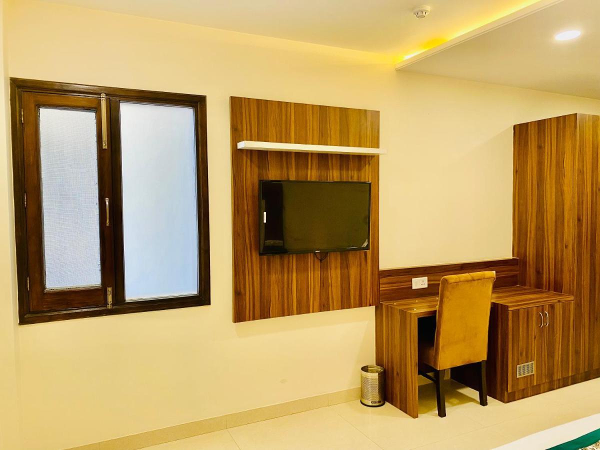 Hotel White House By An Hotels - Walking Distance From Golden Temple Amritsar Exterior photo